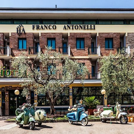 Hotel Franco Antonelli Ассизи Экстерьер фото